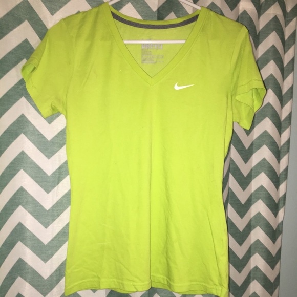 Nike Tops - Nike drifit tee shirt